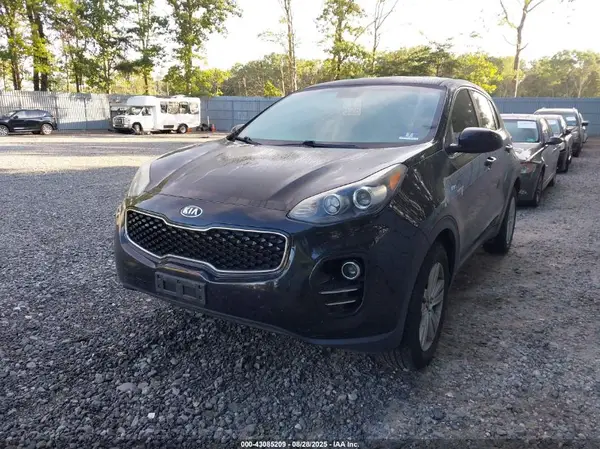 KNDPMCAC7H7287997 2017 KIA SPORTAGE - Image 2
