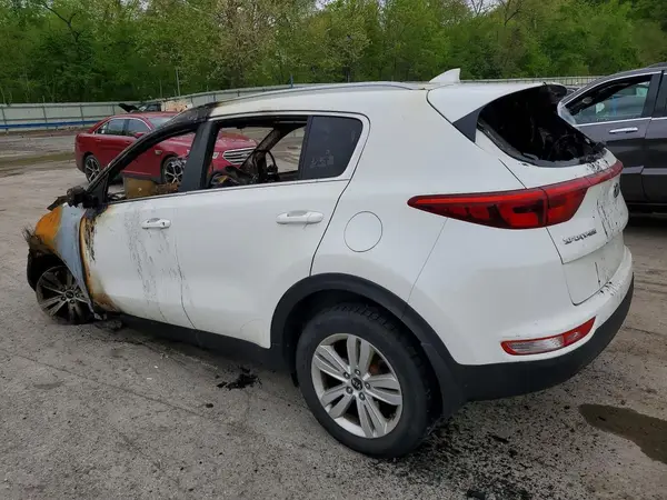 KNDPMCAC7H7293735 2017 KIA SPORTAGE - Image 2