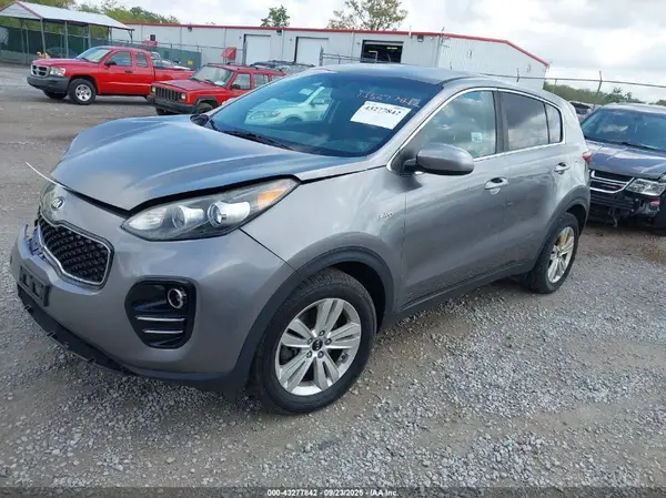KNDPMCAC7J7301225 2018 KIA SPORTAGE - Image 2