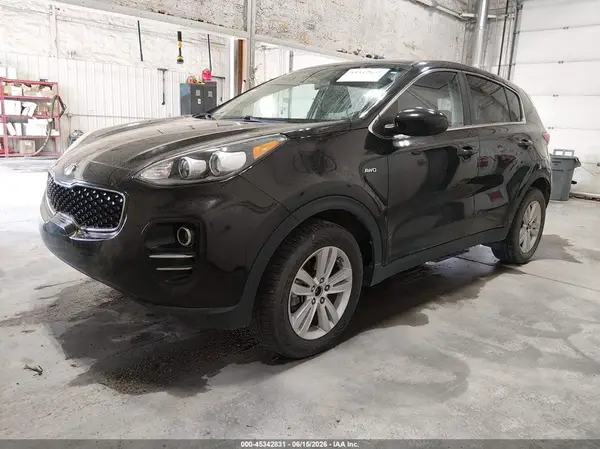 KNDPMCAC7J7301466 2018 KIA SPORTAGE - Image 2