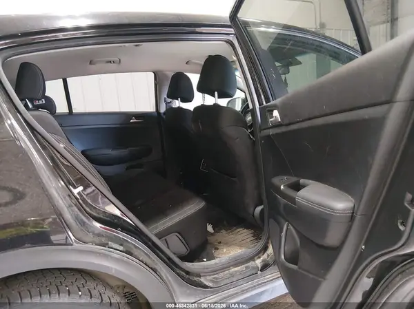 KNDPMCAC7J7301466 2018 KIA SPORTAGE - Image 8
