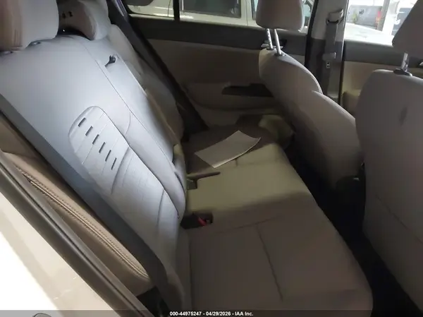 KNDPMCAC7J7318638 2018 KIA SPORTAGE - Image 8