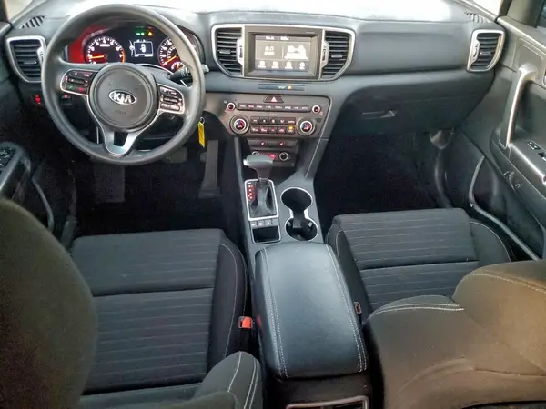 KNDPMCAC7J7319367 2018 KIA SPORTAGE - Image 8