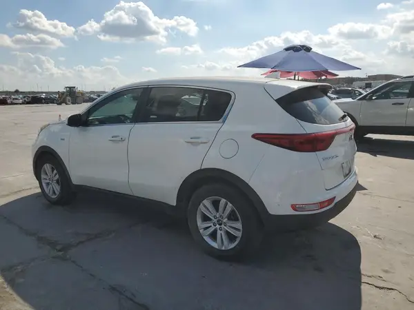 KNDPMCAC7J7331177 2018 KIA SPORTAGE - Image 2