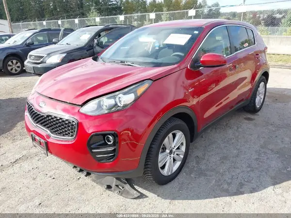 KNDPMCAC7J7331941 2018 KIA SPORTAGE - Image 2