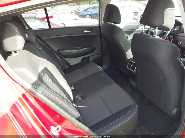 KNDPMCAC7J7331941 2018 KIA SPORTAGE - Image 8