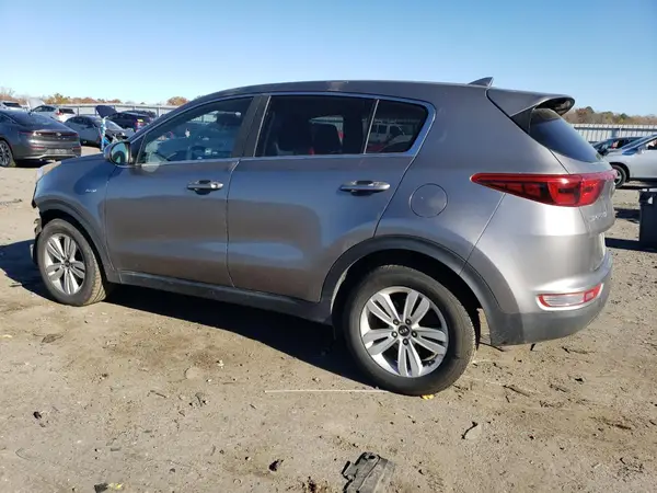 KNDPMCAC7J7336668 2018 KIA SPORTAGE - Image 2