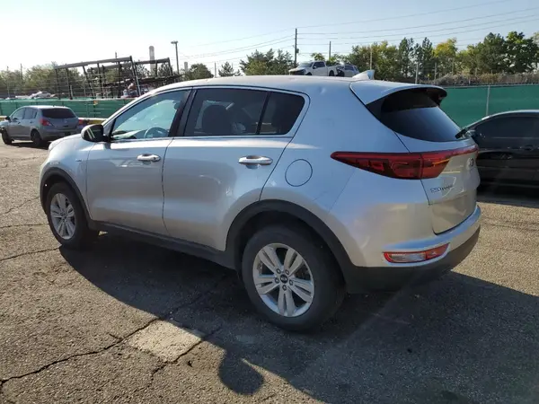 KNDPMCAC7J7338596 2018 KIA SPORTAGE - Image 2