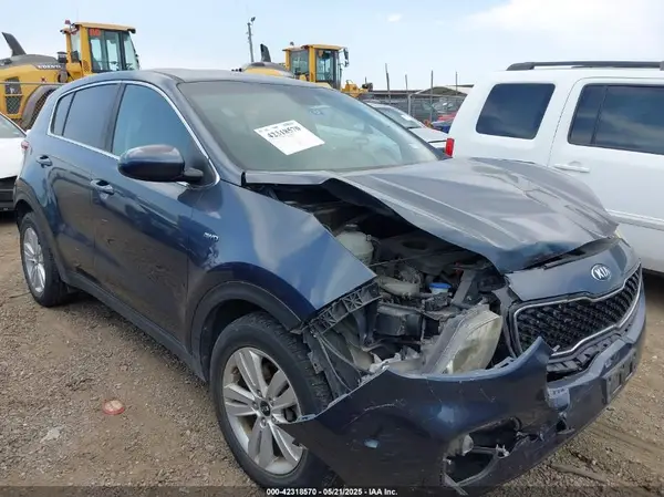 KNDPMCAC7J7341868 2018 KIA SPORTAGE - Image 1