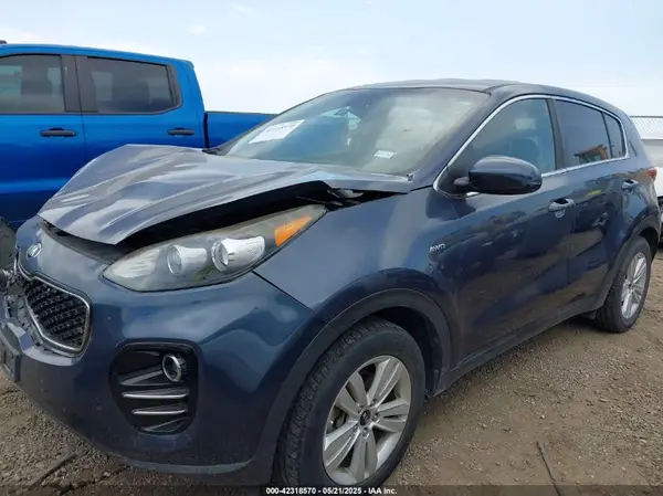 KNDPMCAC7J7341868 2018 KIA SPORTAGE - Image 2