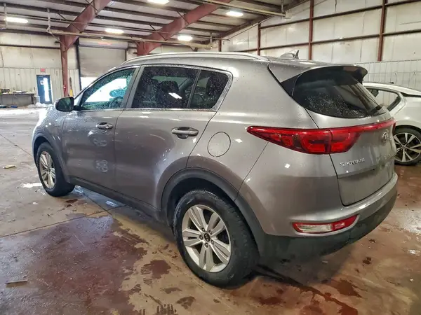 KNDPMCAC7J7351719 2018 KIA SPORTAGE - Image 2