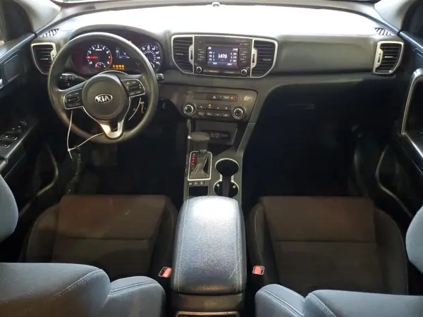 KNDPMCAC7J7352126 2018 KIA SPORTAGE - Image 8