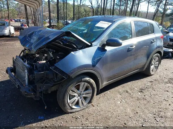 KNDPMCAC7J7365829 2018 KIA SPORTAGE - Image 2