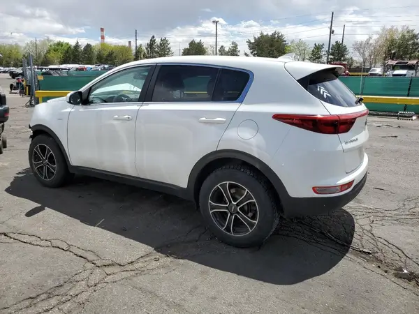 KNDPMCAC7J7370318 2018 KIA SPORTAGE - Image 2