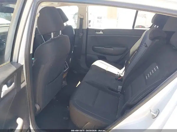 KNDPMCAC7J7381545 2018 KIA SPORTAGE - Image 8