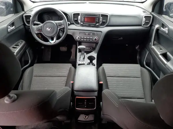 KNDPMCAC7J7382906 2018 KIA SPORTAGE - Image 8