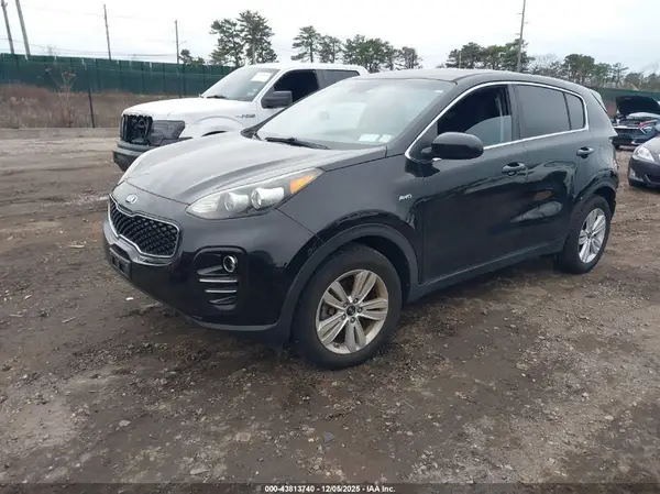 KNDPMCAC7J7390178 2018 KIA SPORTAGE - Image 2