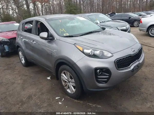 KNDPMCAC7J7393243 2018 KIA SPORTAGE - Image 1