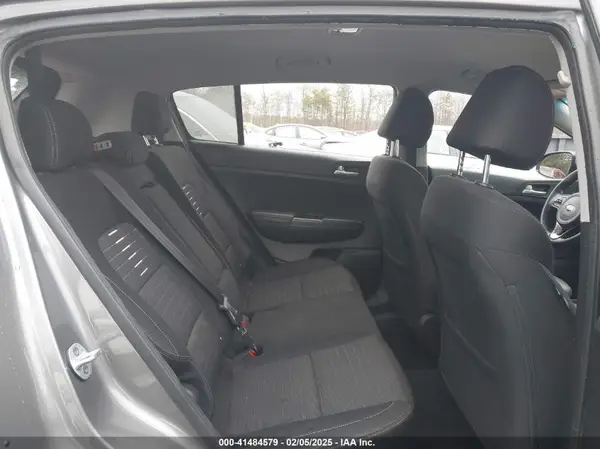 KNDPMCAC7J7393243 2018 KIA SPORTAGE - Image 8