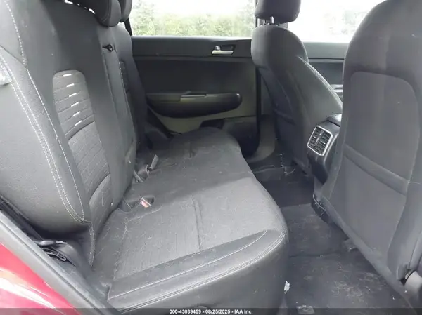 KNDPMCAC7J7393307 2018 KIA SPORTAGE - Image 8
