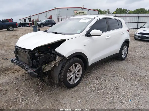 KNDPMCAC7J7403379 2018 KIA SPORTAGE - Image 2