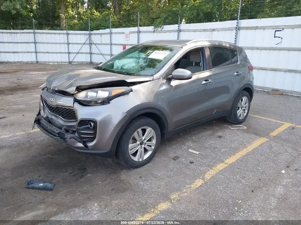 KNDPMCAC7J7407044 2018 KIA SPORTAGE - Image 2