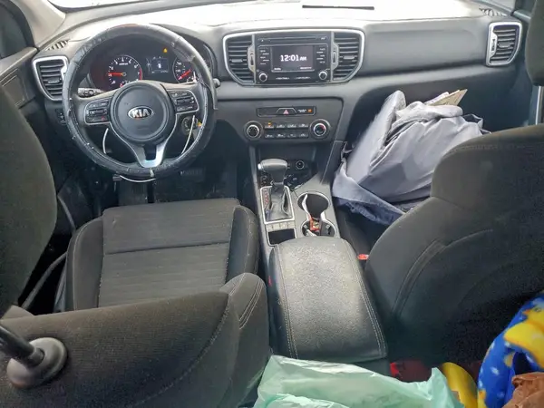 KNDPMCAC7J7413104 2018 KIA SPORTAGE - Image 8