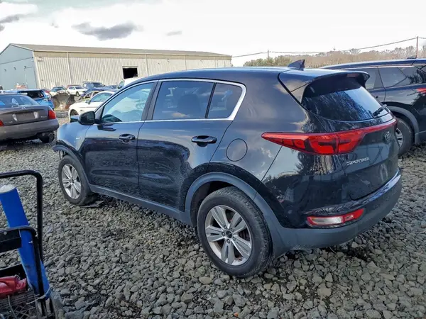 KNDPMCAC7J7418156 2018 KIA SPORTAGE - Image 2