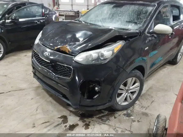 KNDPMCAC7J7419145 2018 KIA SPORTAGE - Image 2