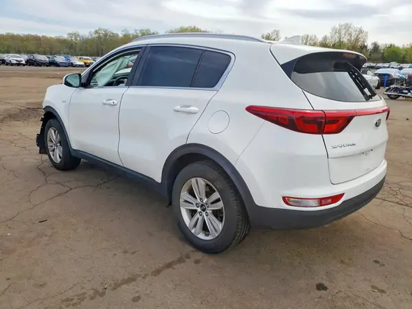 KNDPMCAC7J7425446 2018 KIA SPORTAGE - Image 2