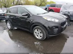 KNDPMCAC7J7438231 2018 KIA SPORTAGE