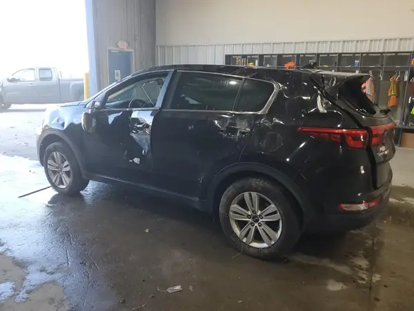 KNDPMCAC7J7438598 2018 KIA SPORTAGE - Image 2
