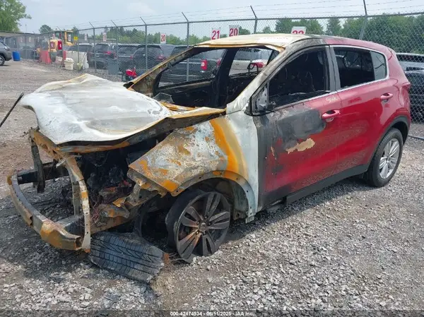 KNDPMCAC7J7441257 2018 KIA SPORTAGE - Image 2