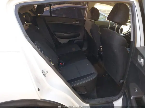 KNDPMCAC7J7446135 2018 KIA SPORTAGE - Image 8