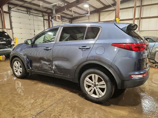 KNDPMCAC7J7447155 2018 KIA SPORTAGE - Image 2
