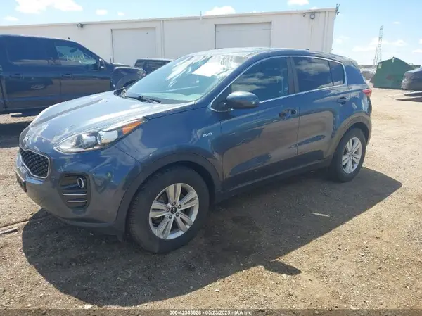 KNDPMCAC7J7448967 2018 KIA SPORTAGE - Image 2