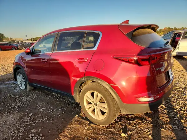 KNDPMCAC7J7449715 2018 KIA SPORTAGE - Image 2