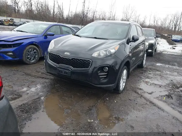 KNDPMCAC7J7453134 2018 KIA SPORTAGE - Image 2
