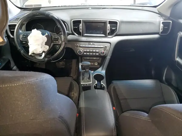 KNDPMCAC7J7466580 2018 KIA SPORTAGE - Image 8