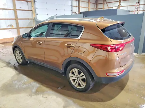 KNDPMCAC7J7480205 2018 KIA SPORTAGE - Image 2