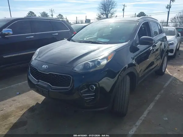 KNDPMCAC7J7487946 2018 KIA SPORTAGE - Image 2