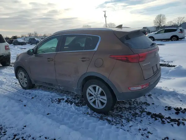KNDPMCAC7J7487977 2018 KIA SPORTAGE - Image 2