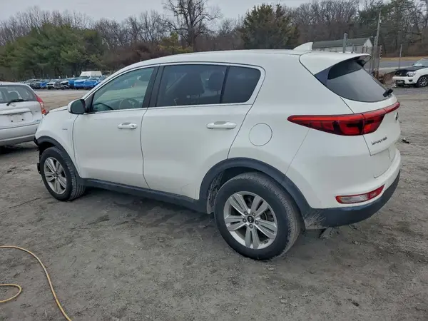 KNDPMCAC7K7503144 2019 KIA SPORTAGE - Image 2