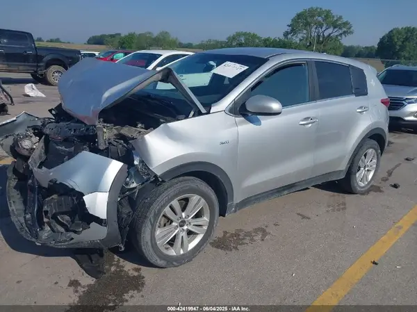 KNDPMCAC7K7509204 2019 KIA SPORTAGE - Image 2