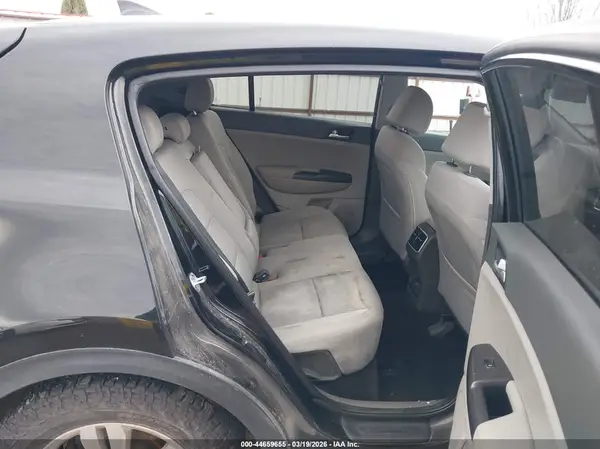 KNDPMCAC7K7516914 2019 KIA SPORTAGE - Image 8