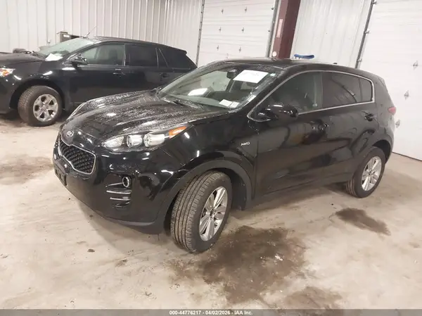 KNDPMCAC7K7519327 2019 KIA SPORTAGE - Image 2