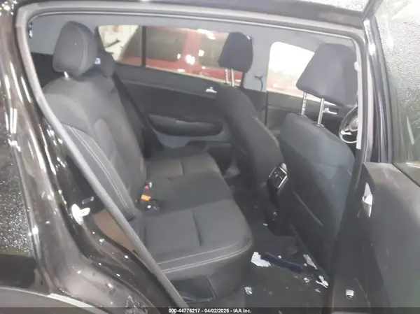 KNDPMCAC7K7519327 2019 KIA SPORTAGE - Image 8