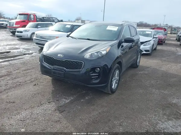 KNDPMCAC7K7551257 2019 KIA SPORTAGE - Image 2