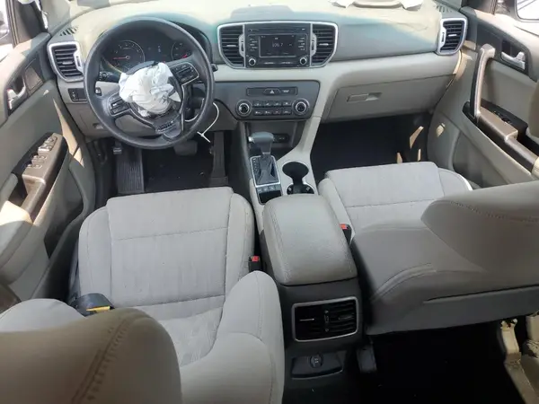 KNDPMCAC7K7553123 2019 KIA SPORTAGE - Image 8