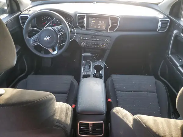 KNDPMCAC7K7553929 2019 KIA SPORTAGE - Image 8